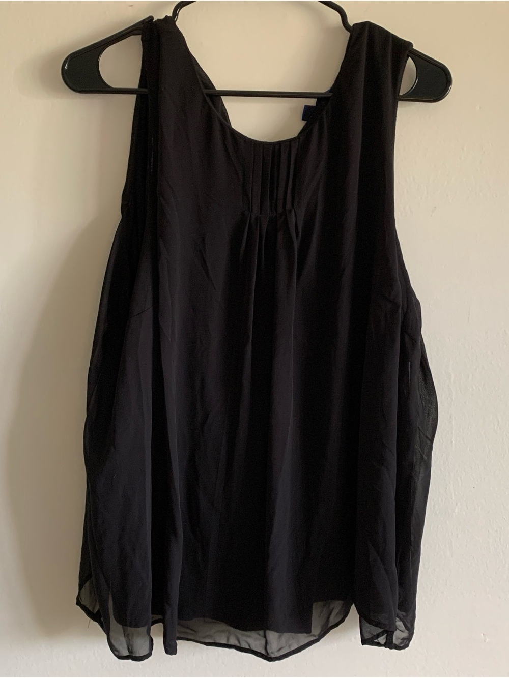 Apt. 9 Black Sleeveless Pleated Neck Camisole